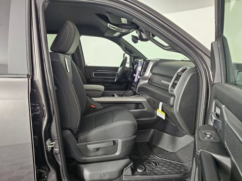 New 2026 RAM 3500 Big Horn AWD/4WD image 38