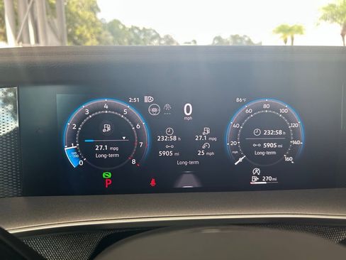 Used 2025 Volkswagen Tiguan S image 24