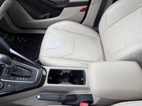 Used 2017 Ford Focus Electric Hatchback image 14