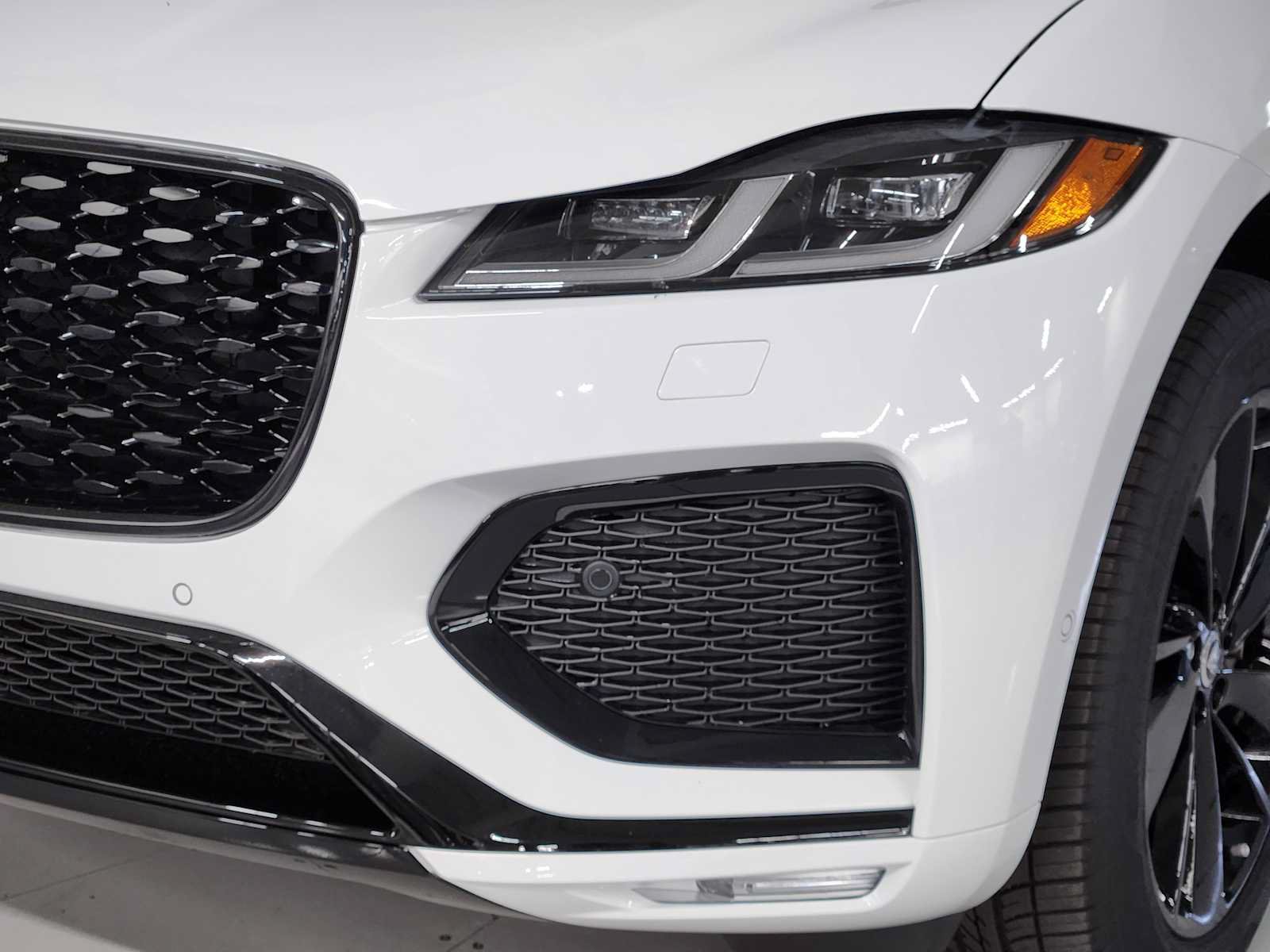 New 2026 Jaguar F-PACE R-Dynamic S AWD/4WD image 12