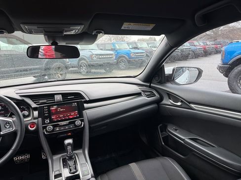 Used 2020 Honda Civic Sport image 12