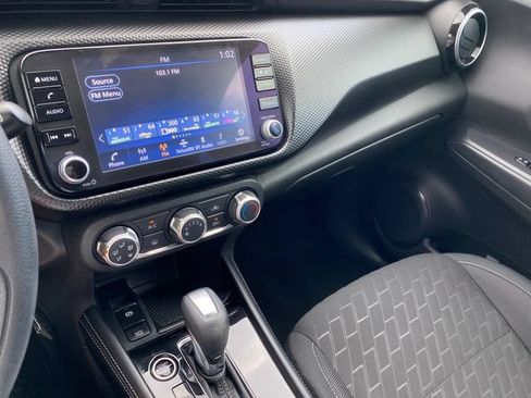 Used 2024 Nissan Kicks SV FWD image 17