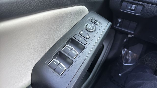Used 2024 Honda Civic EX-L image 12