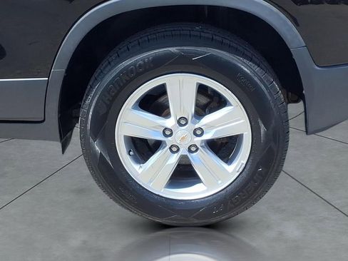 Used 2017 Chevrolet Trax LS AWD/4WD image 4