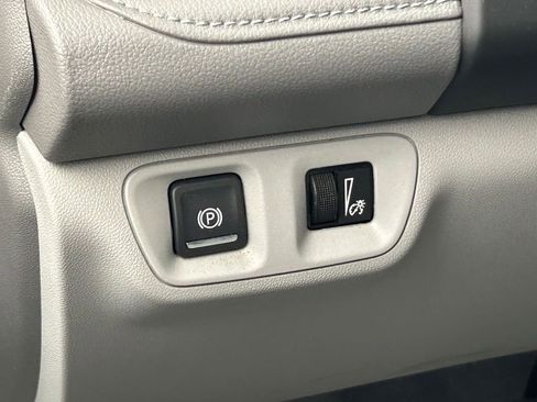 Used 2019 GMC Acadia SLE FWD image 15