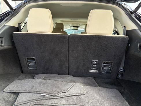 Used 2023 MAZDA CX-9 Touring image 13