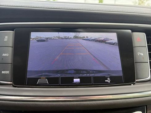 Used 2020 Buick Enclave Essence w/ Sound and Sites Package AWD/4WD image 26