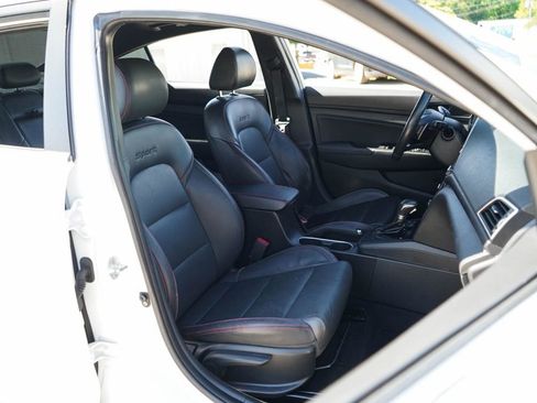 Used 2018 Hyundai Elantra Sport w/ Sport Premium Package 03 FWD image 13