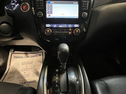 Used 2015 Nissan Rogue SL w/ SL Premium Package FWD image 15