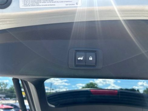 Used 2022 Mitsubishi Outlander SEL AWD/4WD image 19