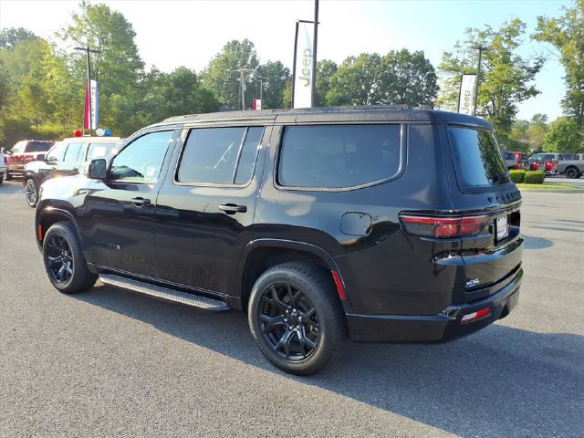 Used 2024 Jeep Wagoneer Series II AWD/4WD image 9
