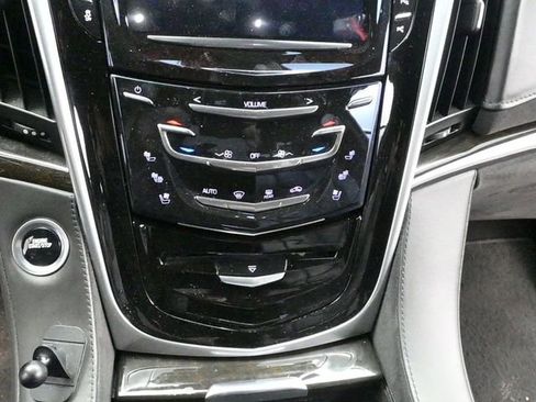 Used 2020 Cadillac Escalade ESV Platinum w/ Escalade Sport Edition image 13