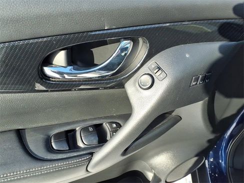 Used 2020 Nissan Rogue SL image 13