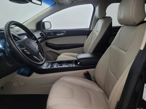 Used 2019 Ford Edge Titanium w/ Cold Weather Package AWD/4WD image 17