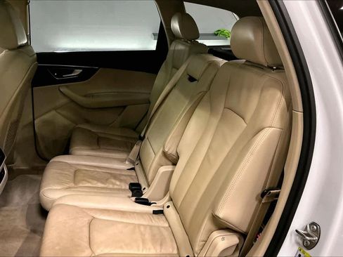 Used 2017 Audi Q7 3.0T Premium Plus w/ Premium Plus Package image 29