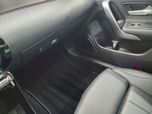 Used 2025 Mercedes-Benz CLA 250 4MATIC image 12