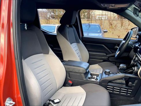 Used 2025 Toyota Tacoma TRD Off-Road image 9