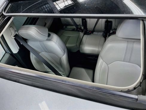 Used 2024 Honda Pilot Touring image 23