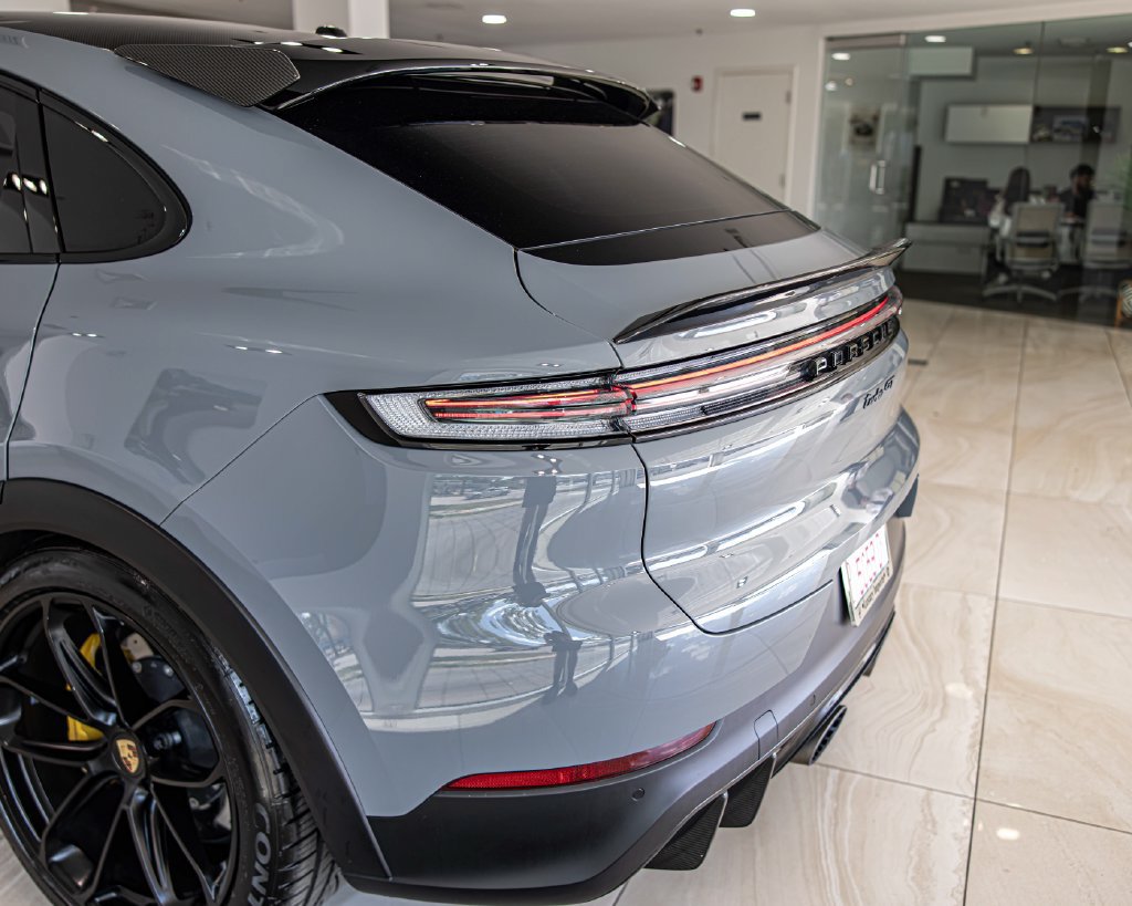 Used 2024 Porsche Cayenne Turbo GT AWD/4WD image 14