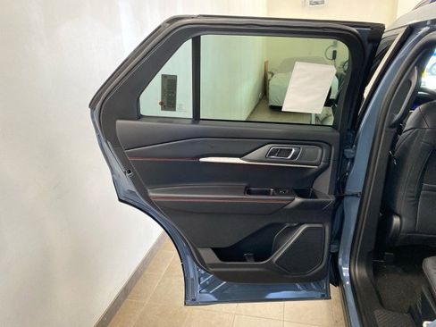 New 2026 Ford Explorer ST-Line w/ ST-Line Street Pack image 8