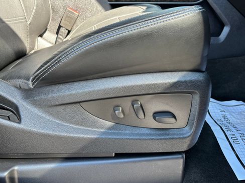 Used 2016 GMC Sierra 1500 Denali AWD/4WD image 19