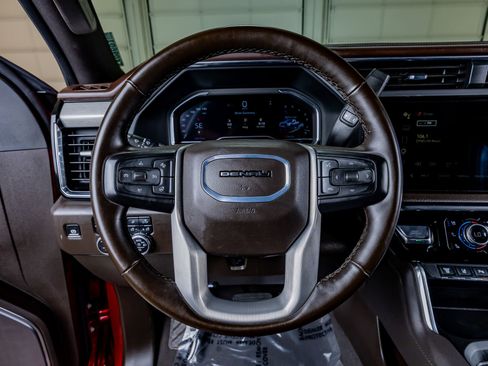Used 2024 GMC Sierra 2500 Denali w/ Denali Reserve Package AWD/4WD image 19