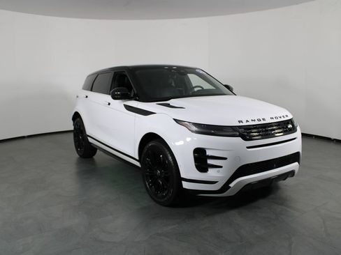Used 2026 Land Rover Range Rover Evoque Dynamic SE image 4