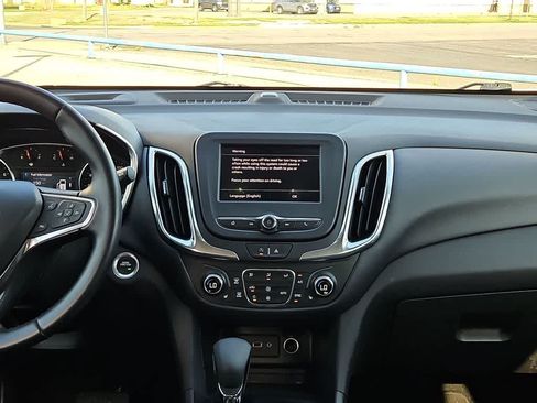 Used 2024 Chevrolet Equinox LT FWD image 14