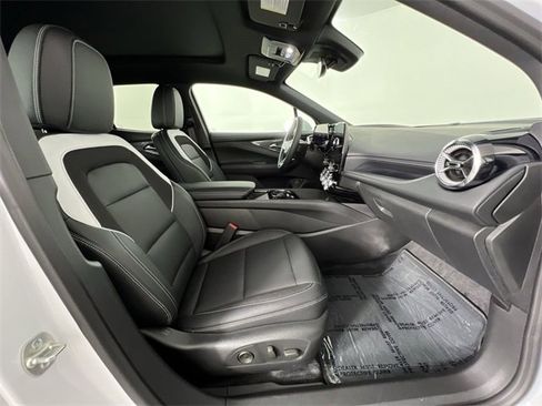 Certified 2024 Chevrolet Blazer EV LT image 29