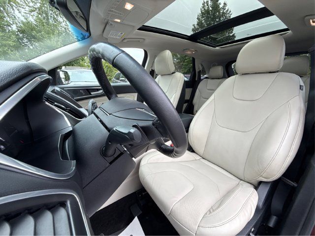 Used 2017 Ford Edge Titanium w/ Equipment Group 301A AWD/4WD image 24