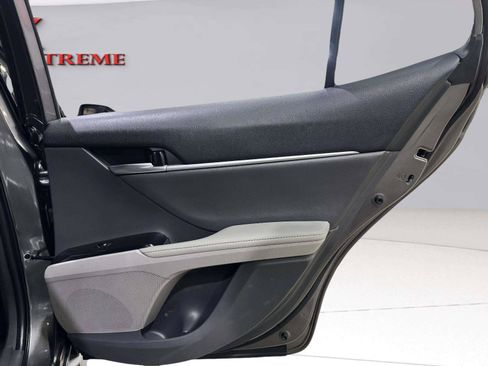 Used 2020 Toyota Camry XLE FWD image 54