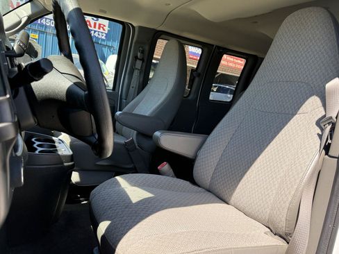 Used 2014 Chevrolet Express 2500 LT w/ LT Preferred Equipment Group RWD image 13