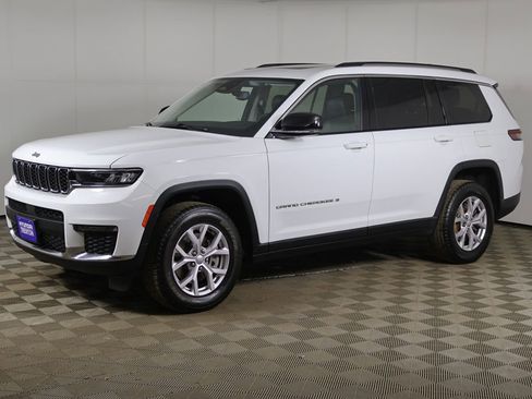 Used 2022 Jeep Grand Cherokee L Limited AWD/4WD image 11