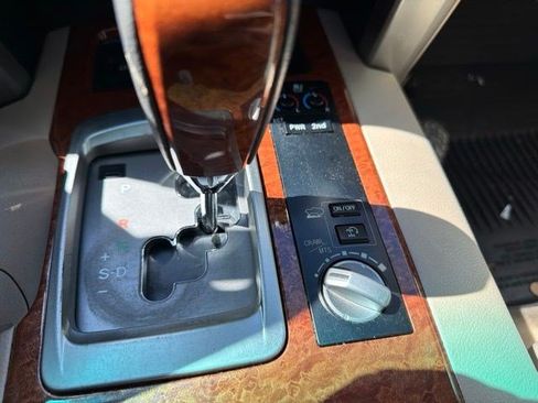 Used 2013 Toyota Land Cruiser AWD/4WD image 20