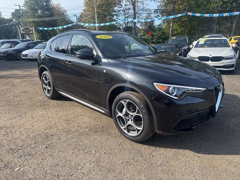 Used 2022 Alfa Romeo Stelvio Ti image 7