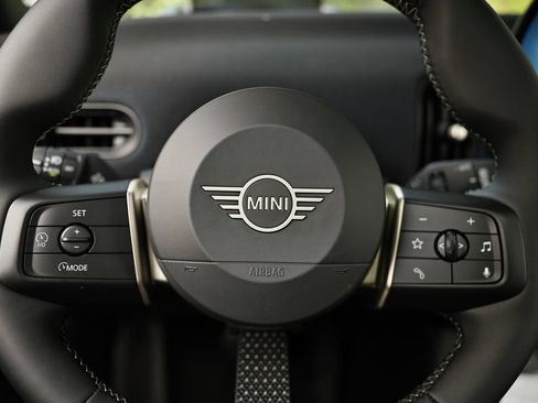 New 2026 MINI Cooper 4-Door Hardtop FWD image 34