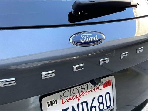 Used 2025 Ford Escape SE FWD image 31