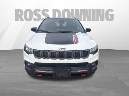 Used 2024 Jeep Compass Trailhawk AWD/4WD image 2