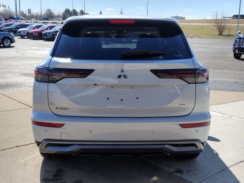 New 2026 Mitsubishi Outlander SE AWD/4WD image 18