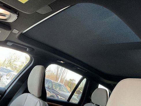 New 2026 Volvo XC90 B6 Plus w/ Protection Package Premier AWD/4WD image 18