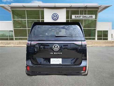 New 2025 Volkswagen ID. Buzz Pro S image 4