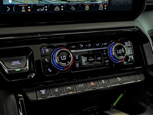 New 2026 GMC Sierra 2500 AT4 w/ Max Trailering Package AWD/4WD image 17