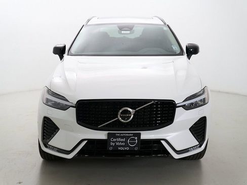 Certified 2025 Volvo XC60 B5 Plus AWD/4WD image 5
