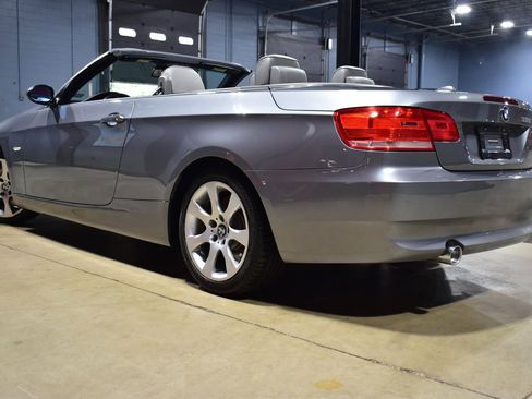 Used 2008 BMW 335i Convertible w/ Cold Weather Pkg image 10
