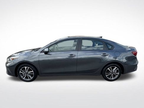 Used 2023 Kia Forte LXS w/ LXS Technology Package FWD image 15