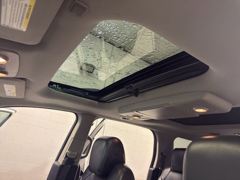 Used 2013 GMC Acadia Denali image 16