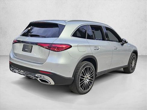 Used 2026 Mercedes-Benz GLC 300 image 2