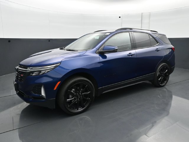 Used 2022 Chevrolet Equinox RS w/ RS Leather Package AWD/4WD image 2