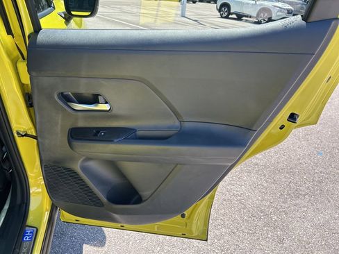 New 2026 Nissan Kicks SR w/ SR Premium Package FWD image 44