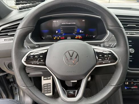 Used 2024 Volkswagen Tiguan SE R-Line AWD/4WD image 16